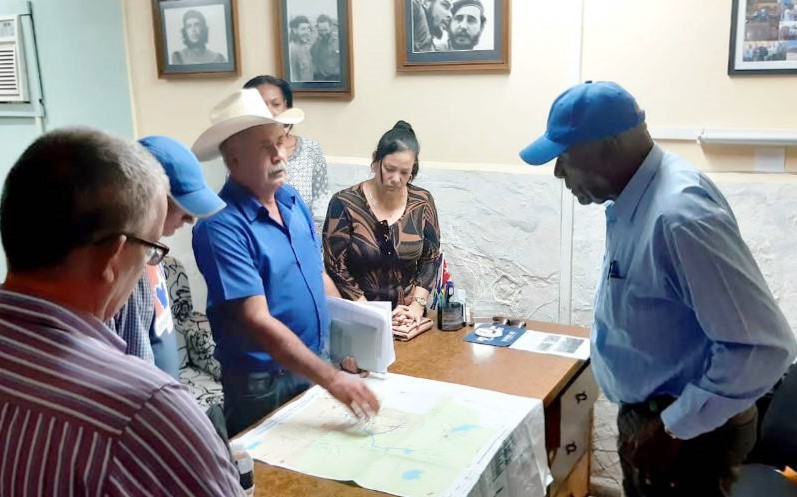 Valdés Mesa llamó a dar prioridad al sistema de riego de la zona de Camalote