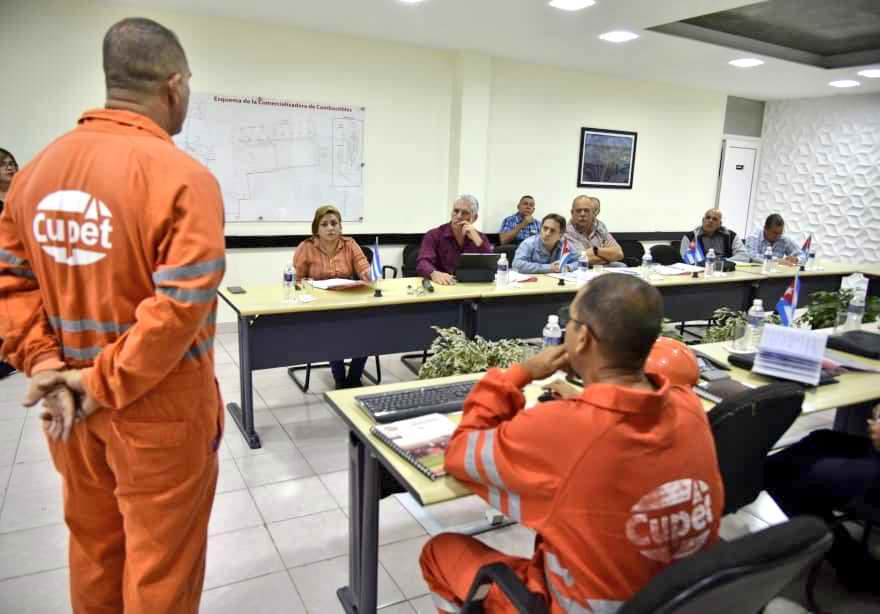Díaz-Canel chequea recuperación en zona industrial de Matanzas Díaz-Canel chequea recuperación en zona industrial de Matanzas