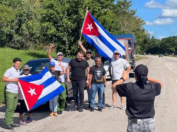 Mipymes y Proyectos Comunitarios de La Habana entregan carga solidaria a Pinar del Río