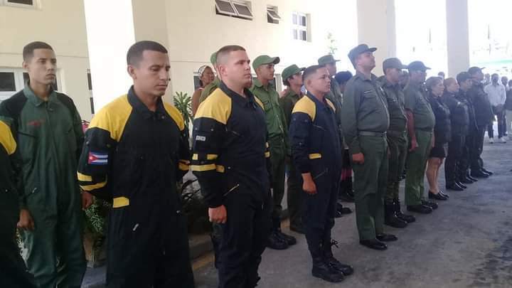 El Cuerpo de Bomberos recibe el Premio en el contexto de las actividades por el aniversario 62 de los CDR El Cuerpo de Bomberos recibe el Premio en el contexto de las actividades por el aniversario 62 de los CDR