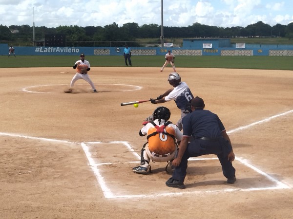 Avileños siguen sin conocer la derrota en Nacional de Softbol 
