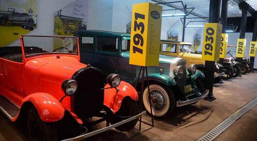Prepara Museo del Automóvil en Cuba exhibición de autos clásicos
