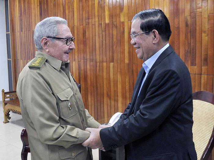 Recibió Raúl Castro al Primer Ministro del Reino de Cambodia