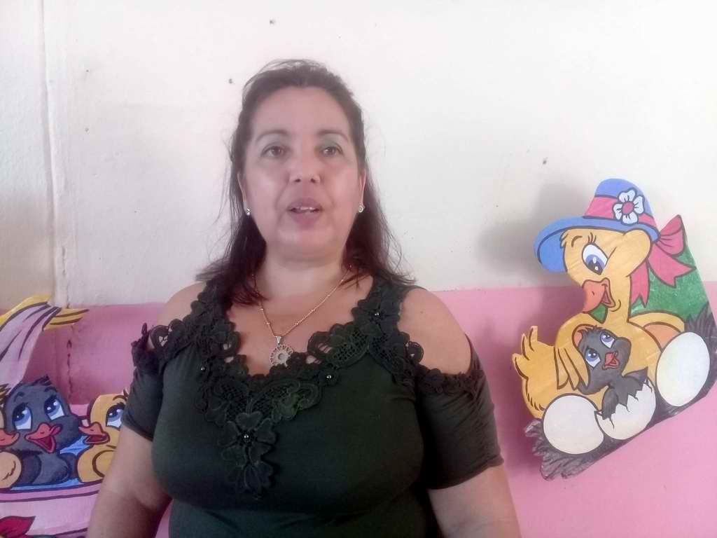 Máster en Ciencias Silvia Remón Lastres, jefa del departamento de la primera infancia, en la dirección provincial de Educación de Granma