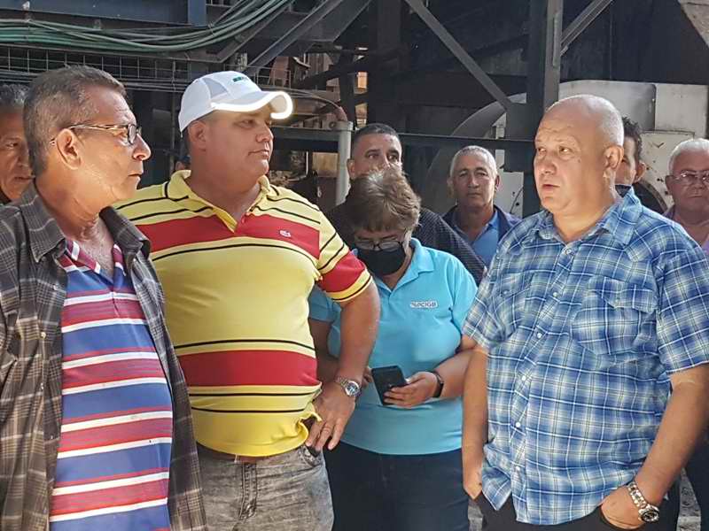 Tapia Fonseca intercambia con directivos del sector azucarero y del ingenio Carlos Manuel de Céspedes 
