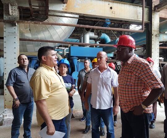 En el recorrido por la provincia, el vicepresidente cubano se interesó por el funcionamiento de los ingenios En el recorrido por la provincia, el vicepresidente cubano se interesó por el funcionamiento de los ingenios