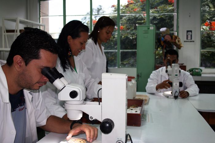 El bloqueo intenta asfixiar a las universidades cubanas