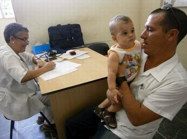 Cienfuegos movilizó brigadas médicas ante amenaza del huracán Ian