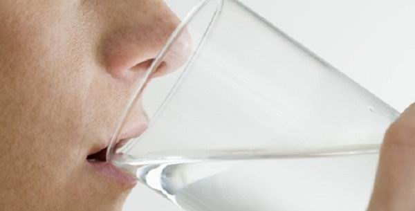 Beber agua