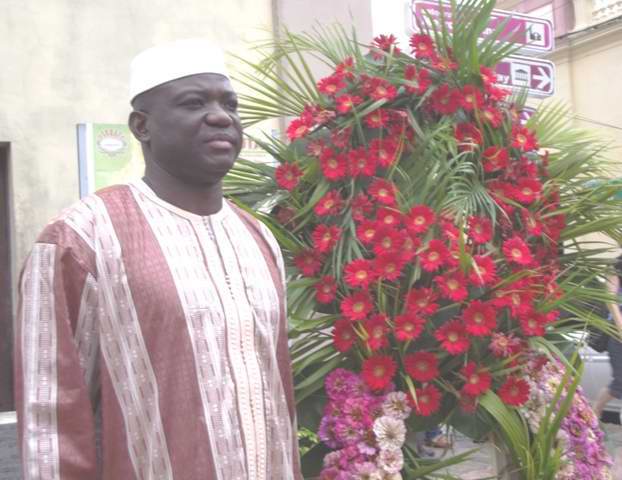 El Embajador Extraordinario y Plenipotenciario de la República de Gambia en Cuba,  Excelentísimo Sr. Masanneh N. Kinteh, rindió tributo a los primeros líderes negros ahorcados y decapitados en Camagüey. Foto Miozotis Fabelo