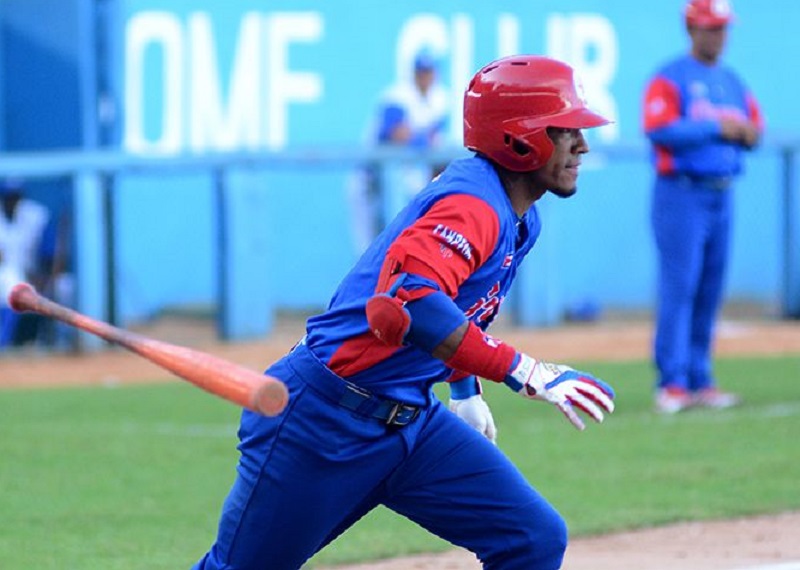 Cuban Outfielder Santos To Play In Colombian Professional Baseball