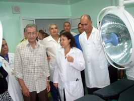Jos&eacute; Balaguer Cabrera, ministro de salud cubano inaugur&oacute; en Cienfuegos el primer Centro Ambulatorio Especializado en Cuba