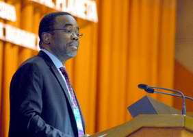 Secretario Ejecutivo de la Convenci&oacute;n de Naciones Unidas de Lucha Contra la Desertificaci&oacute;n y la Sequ&iacute;a, Luc Gnacadja
