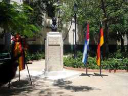 Ofrenda floral a Alejandro de Humboldt en Bataban&oacute;