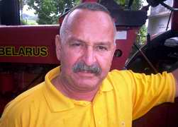 Alberto Chirino Ben&iacute;tez, para quien la tierra ha engendrado sentido de patriotismo
