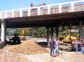 Reparación de la carretera de Siboney que enlaza a Santiago con el reparto Abel Santa María