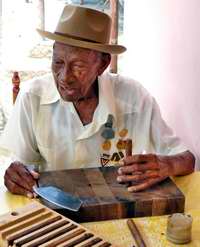 Tabacalero Cornelio Rivero 