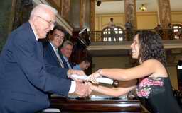 La bicentenaria Universidad de la Habana entrega sus t&iacute;tulos de graduados del per&iacute;odo lectivo 2008-2009 a 2 250 profesionales