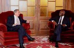 Ra&uacute;l Castro Ruz, y el mandatario de Angola, Jos&eacute; Eduardo dos Santos