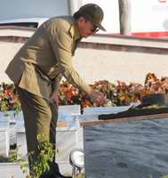 Ra&uacute;l Castro rinde homenaje a Camilo Cienfuegos