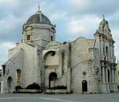 Iglesia de Paula en la Avenida del Puerto Habanero