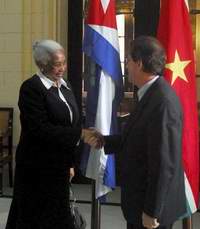 Canciller de Suriname agradece cooperaci&oacute;n cubana 