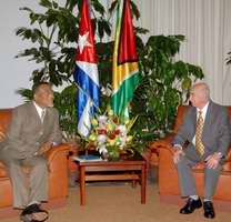 Machado Ventura y el Ministro de Guyana