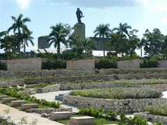 Mausoleo que forma parte del Complejo Escultórico Ernesto Che Guevara en Villa Clara