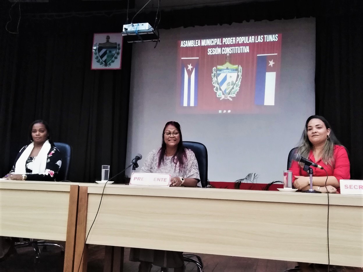 Sesión constitutiva tunera ratificó a la diputada Juana Yamilka Viñals Suárez