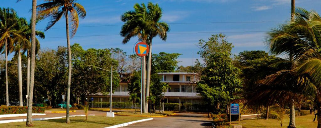 La Escuela de Todos los Mundos