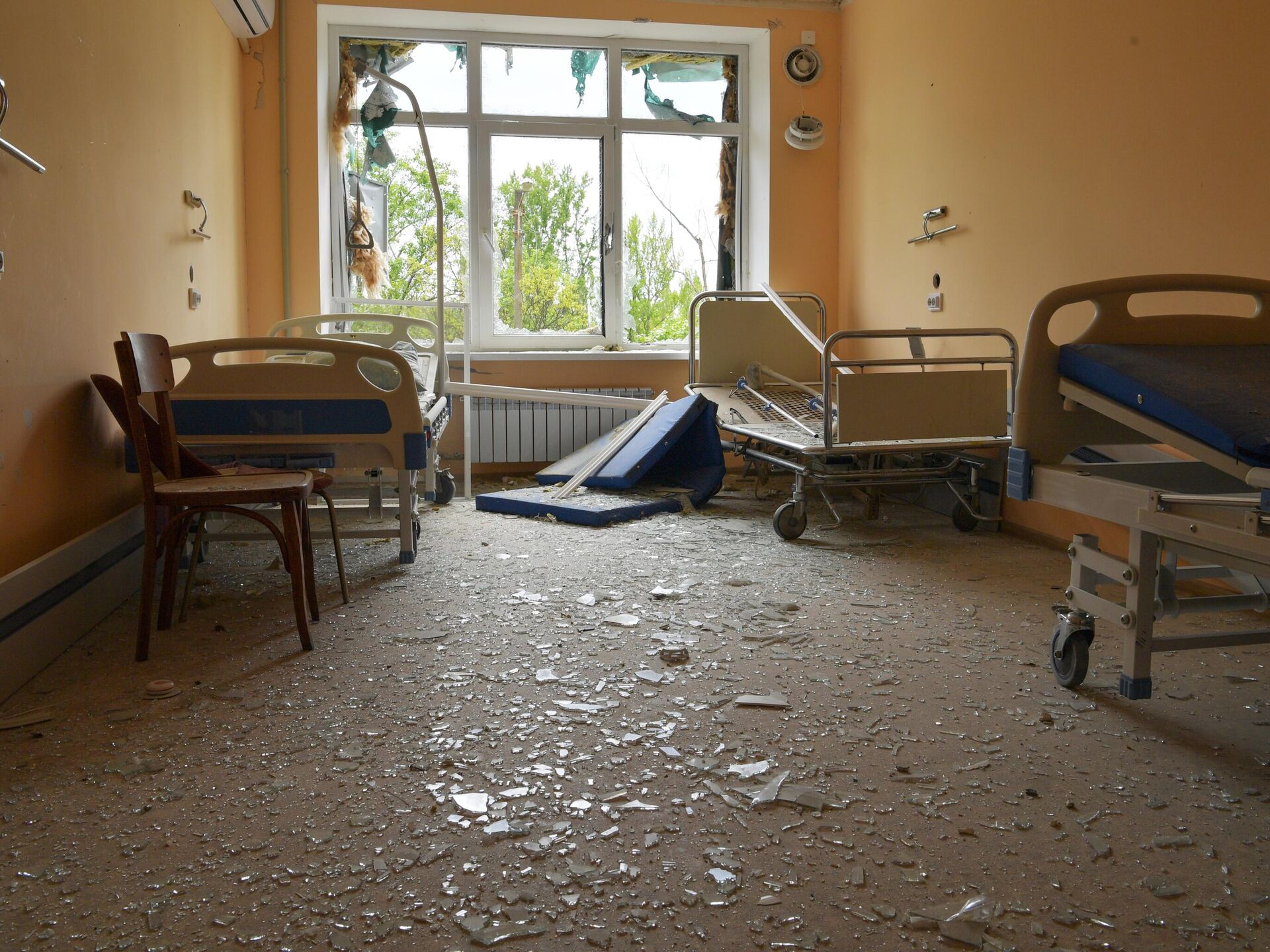 Mueren 14 personas por ataque a hospital de Lugansk
