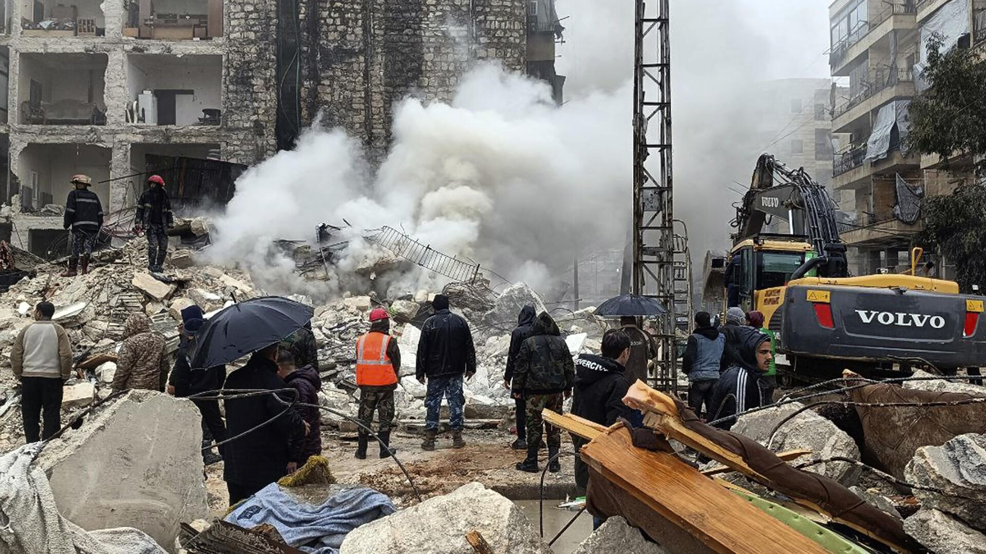 Continúan las réplicas de los fuertes sismos en Turquía y Siria