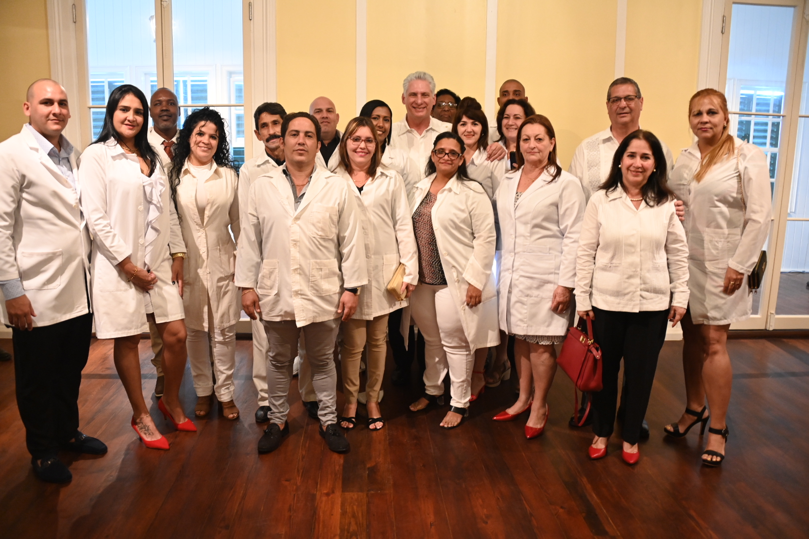 Díaz-Canel a médicos cubanos en Belice: "Todo el mundo nos habla de ustedes"