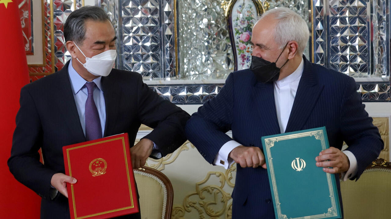 China e Irán firman acuerdos de cooperación
