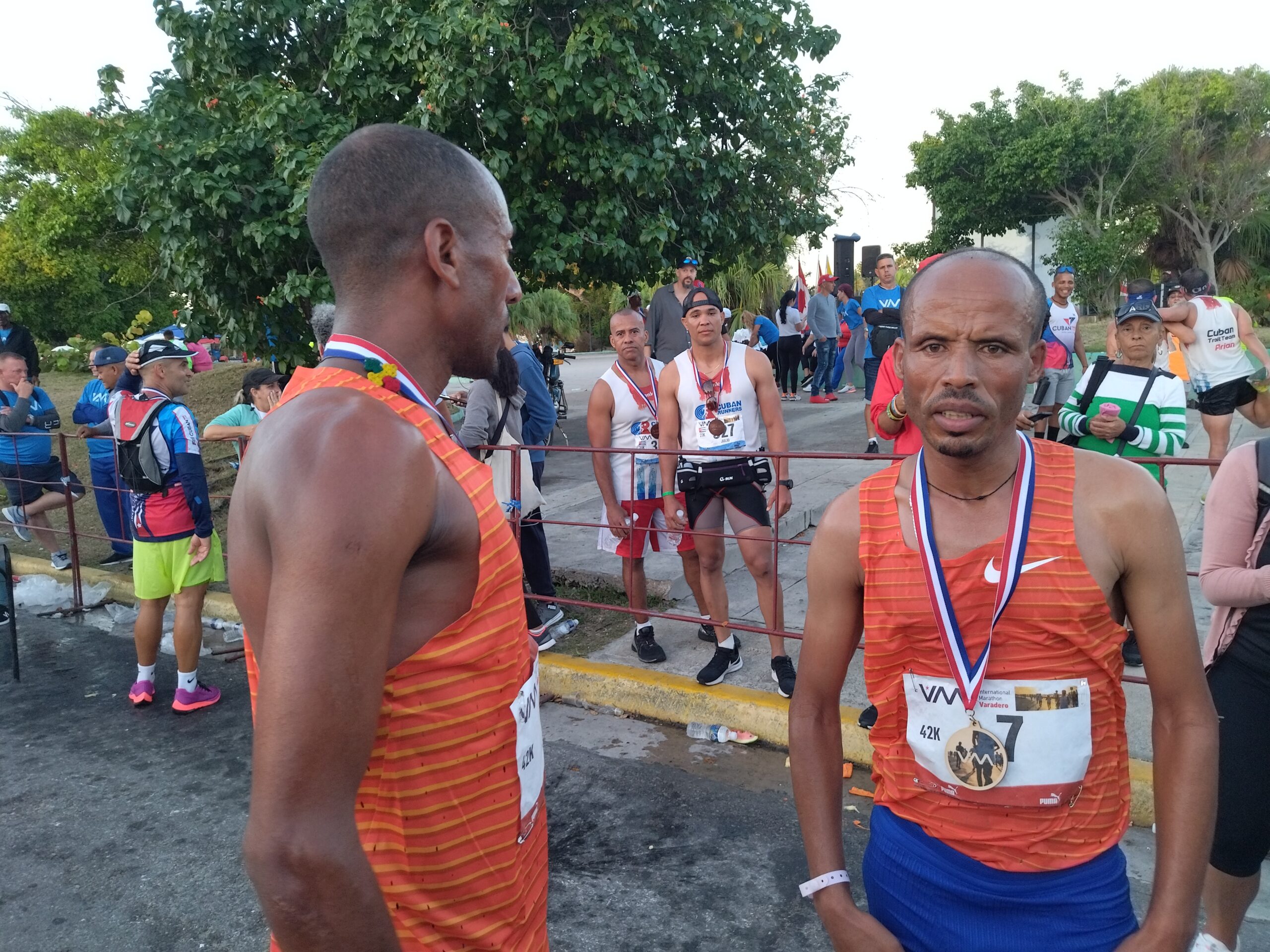 Etíopes pasean la distancia en la Maratón de Varadero