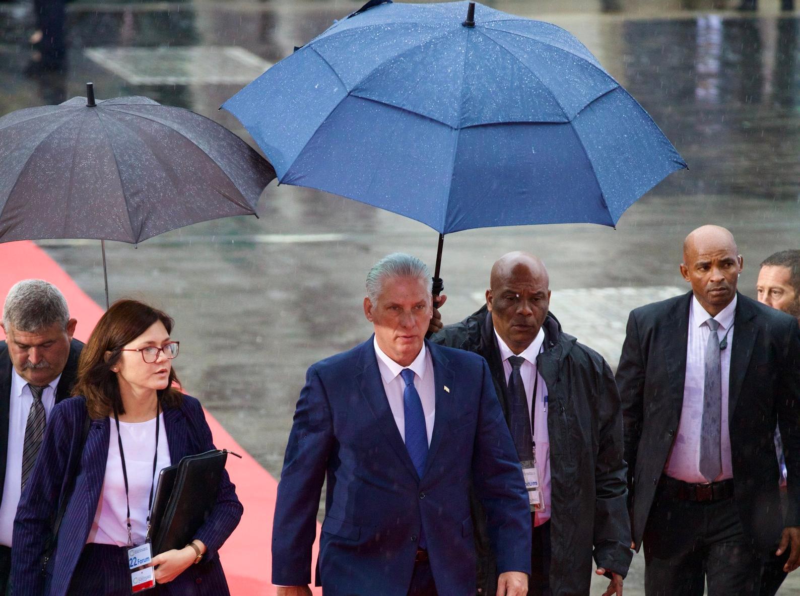El Primer Secretario del Comité Central del Partido Comunista de Cuba y Presidente de la República, Miguel Díaz-Canel, llegó al Palais Brongniart, en París, Francia sede de la Cumbre para un Nuevo Pacto Financiero Mundial, convocada por el presidente francés Emmanuel Macron.