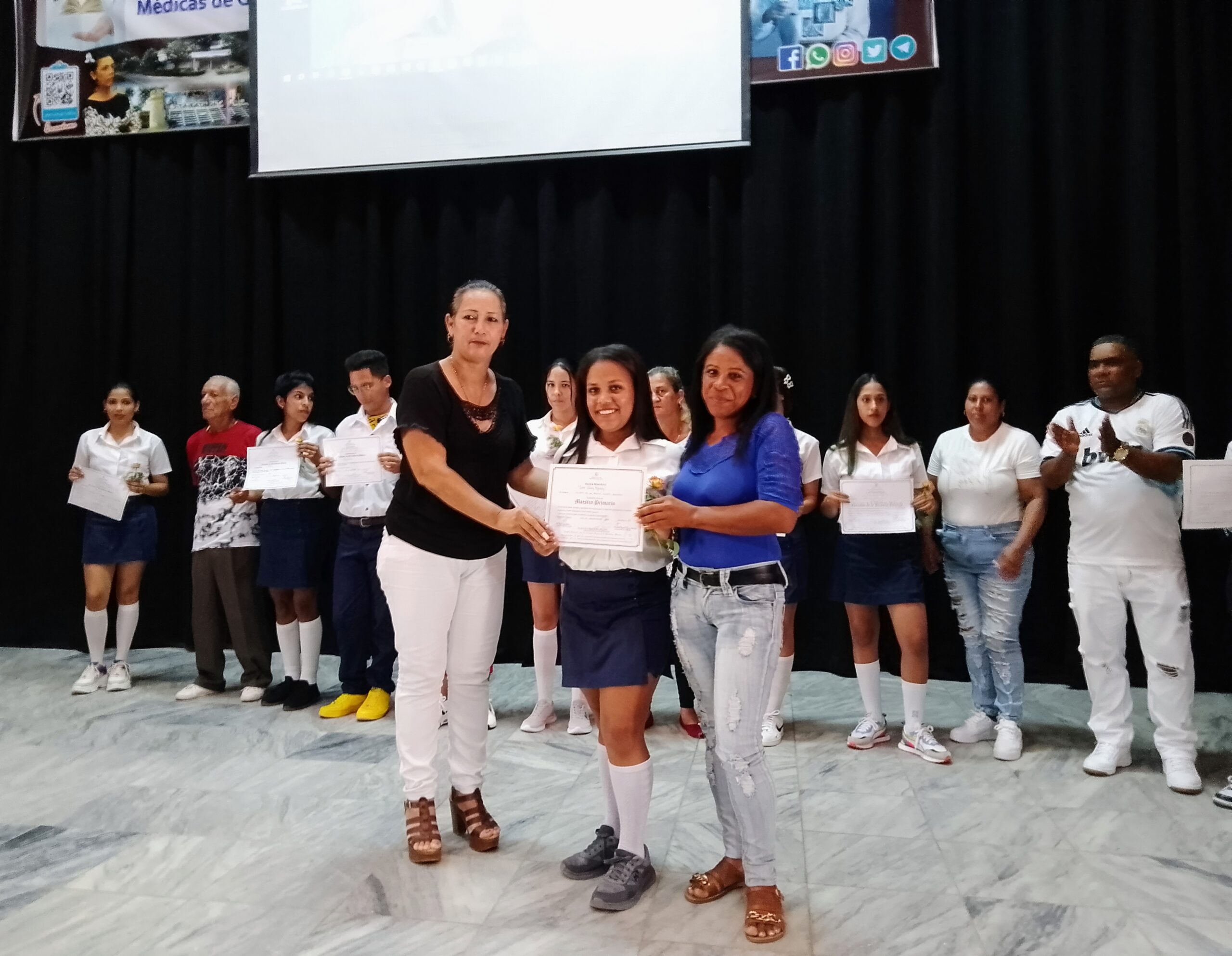 Graduación de maestros en Granma