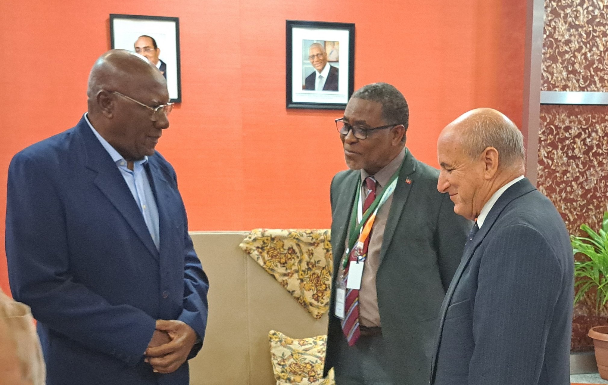Salvador Valdés en Antigua y Barbuda