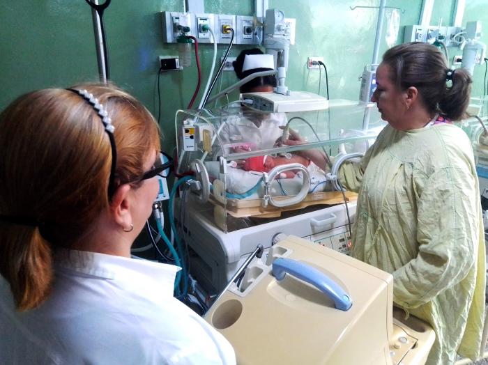 incubadoras neonatales son imprescindibles para garantizar la sobrevida de los recién nacidos