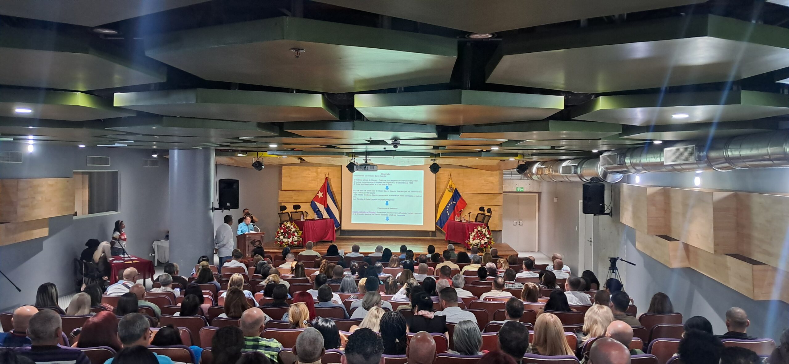 Ratifican impactos de Misión Barrio Adentro en elevación de calidad de vida en Venezuela