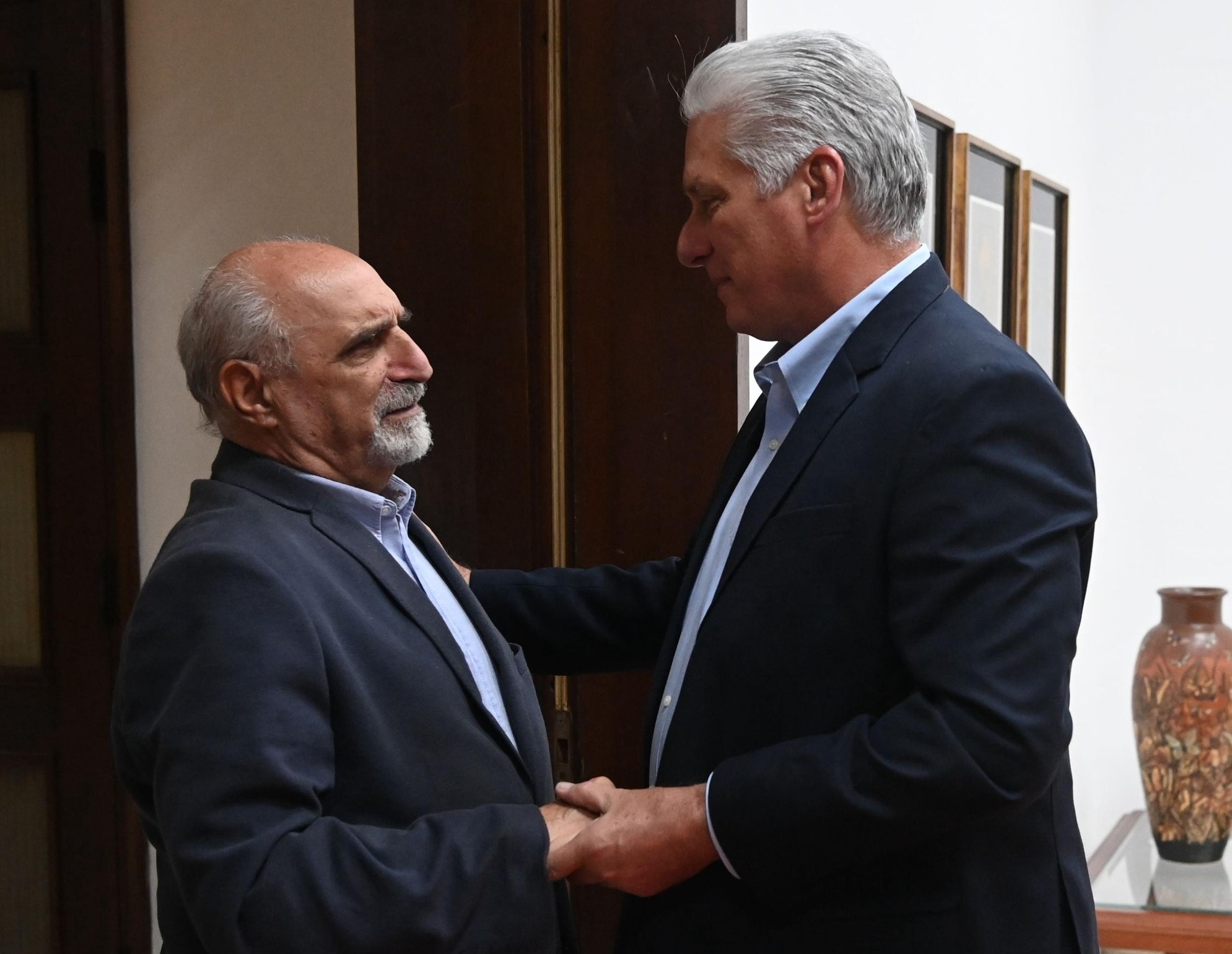 Líderes comunistas de Cuba y Argentina