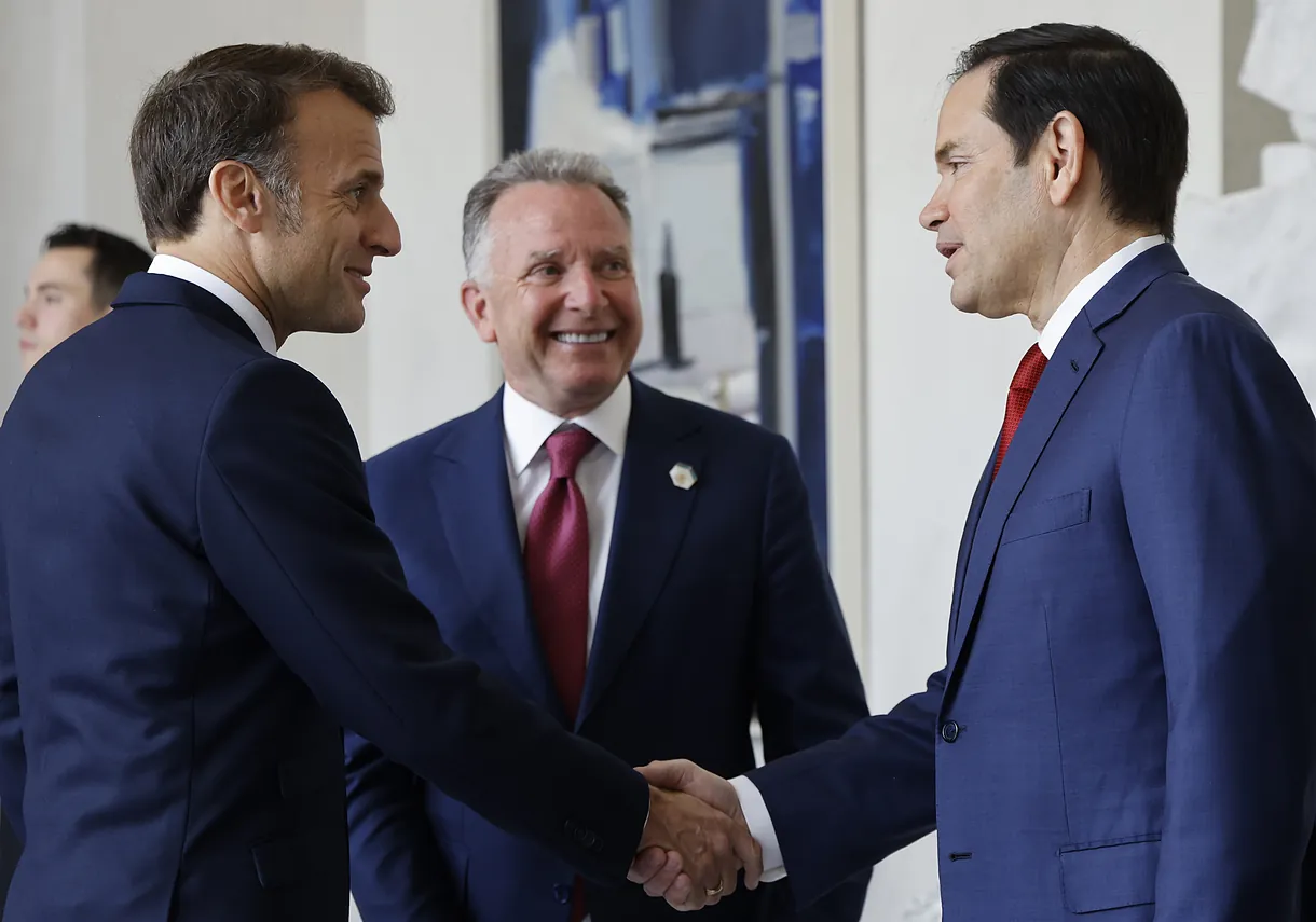 Macron abordó con Rubio en París fin del conflicto en Ucrania