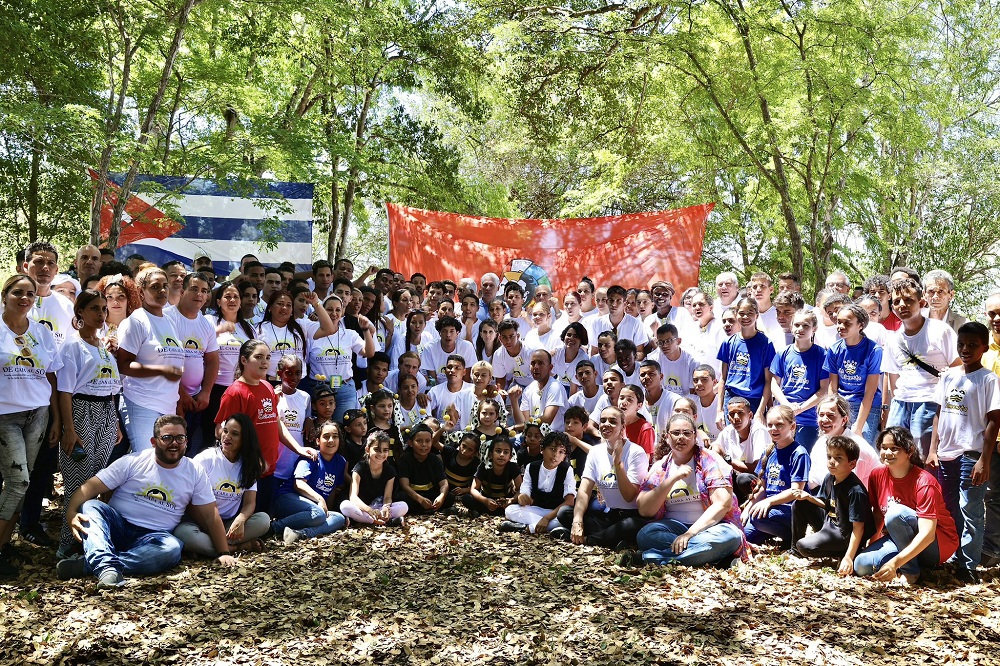 Encuentro de Díaz-Canel con jóvenes y niños en Dos Ríos