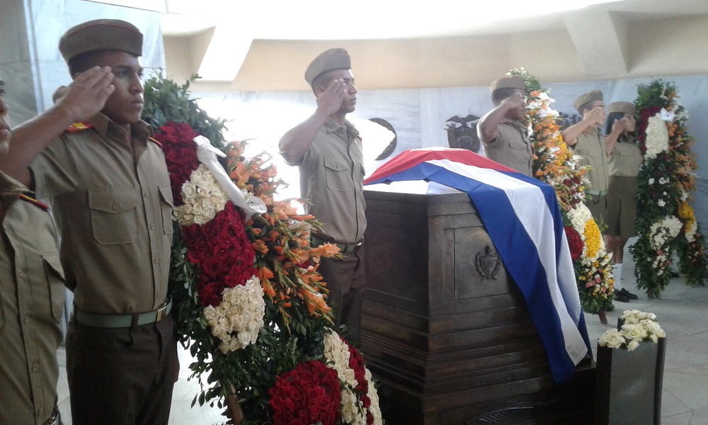 Homenaje de Raúl y Díaz-Canel a Martí