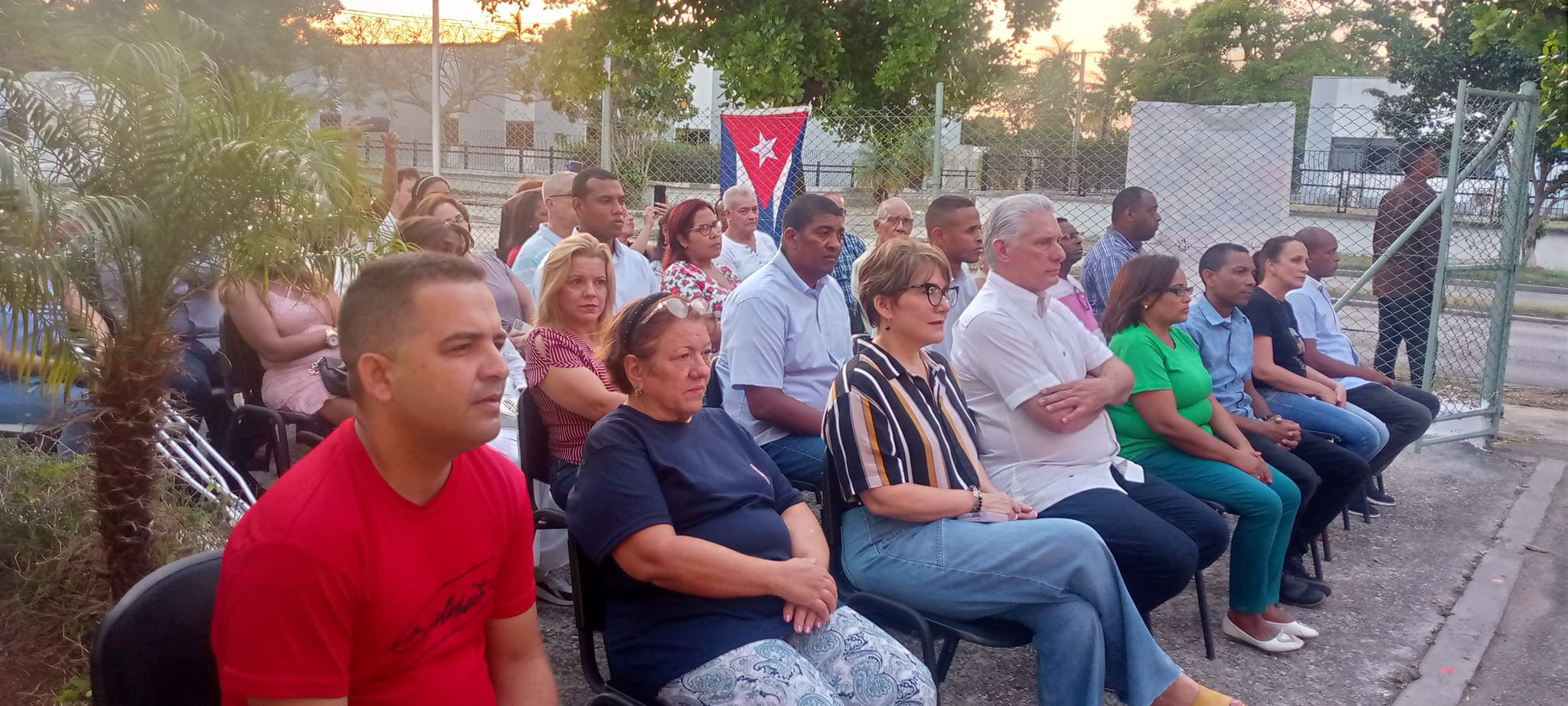 Asistió Miguel Díaz Canel a Barrio Debate Cederista en La Habana