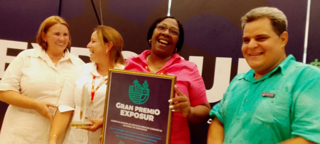 Concluyó Feria Internacional EXPOSUR 2025 con la entrega del Gran Premio a Servicios Médicos Cubanos
