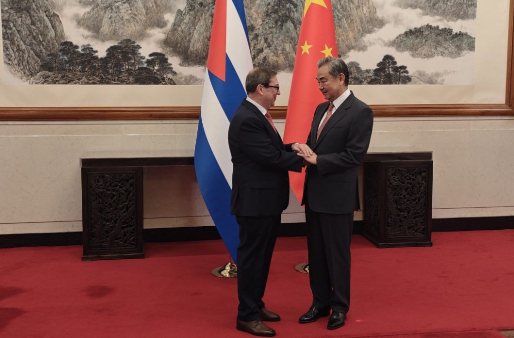 Cancilleres de Cuba y China