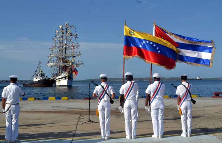En Cienfuegos buque de la Escuela Venezolana Simón Bolívar
