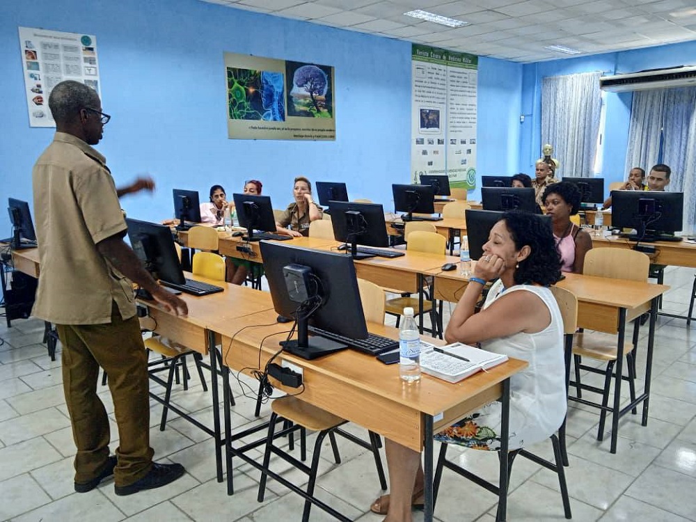 Taller Nacional en Rdees Sociales FAR