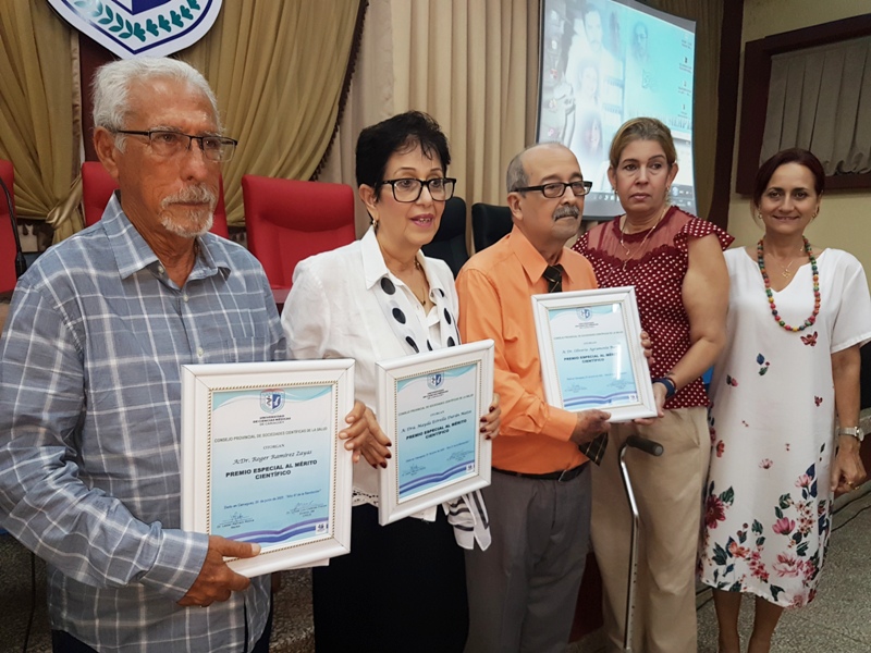 Entregan en Camagüey Premio anual de Salud